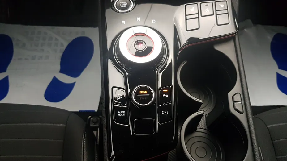 KIA Sportage Sportage 1.6 T-GDI HEV Business Line 4WD aut