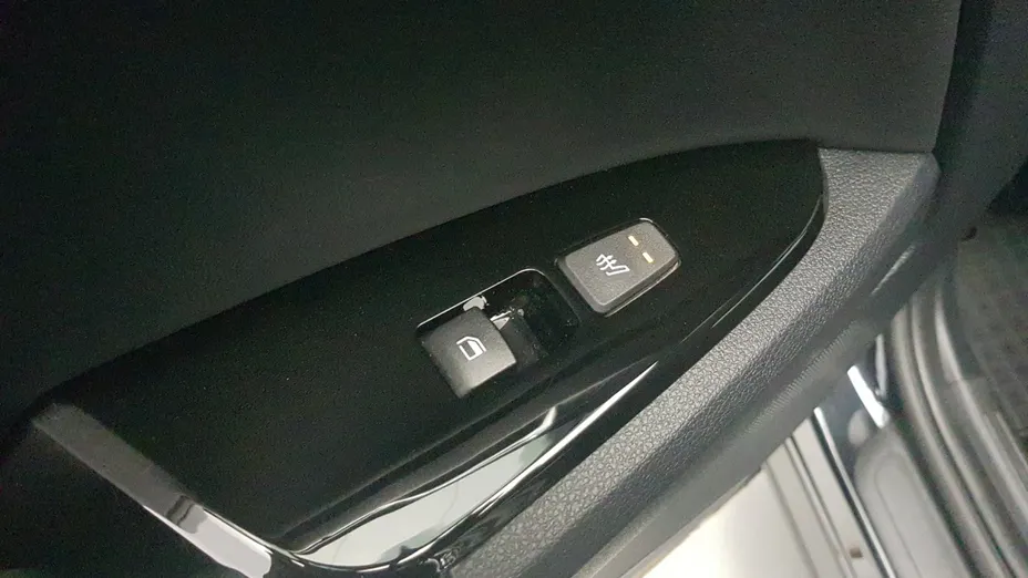 KIA Sportage Sportage 1.6 T-GDI HEV Business Line 4WD aut