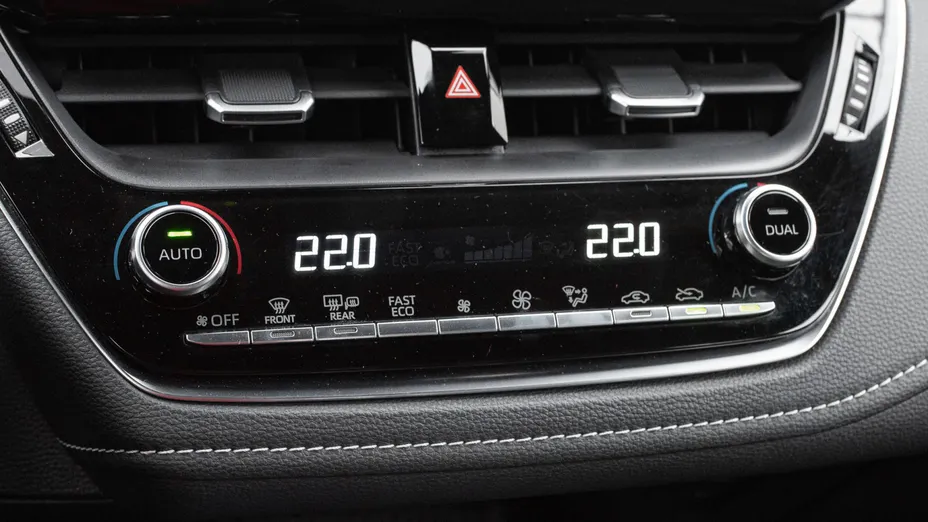 TOYOTA Corolla Corolla 2.0 Hybrid Comfort