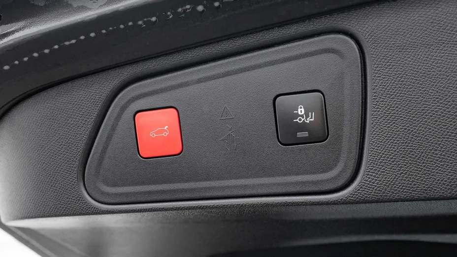 PEUGEOT 3008 3008 1.5 BlueHDi GT S&S EAT8