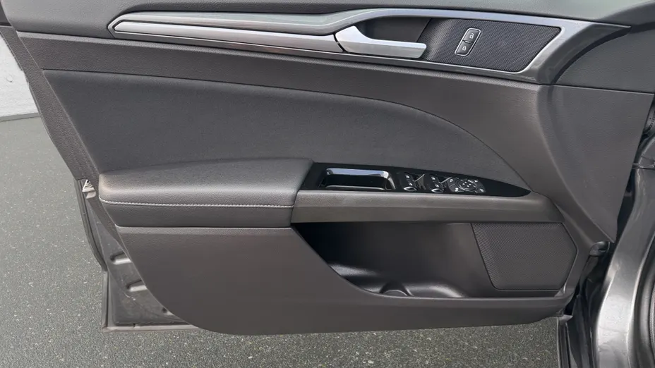 FORD Mondeo Mondeo 2.0 Hybrid Titanium