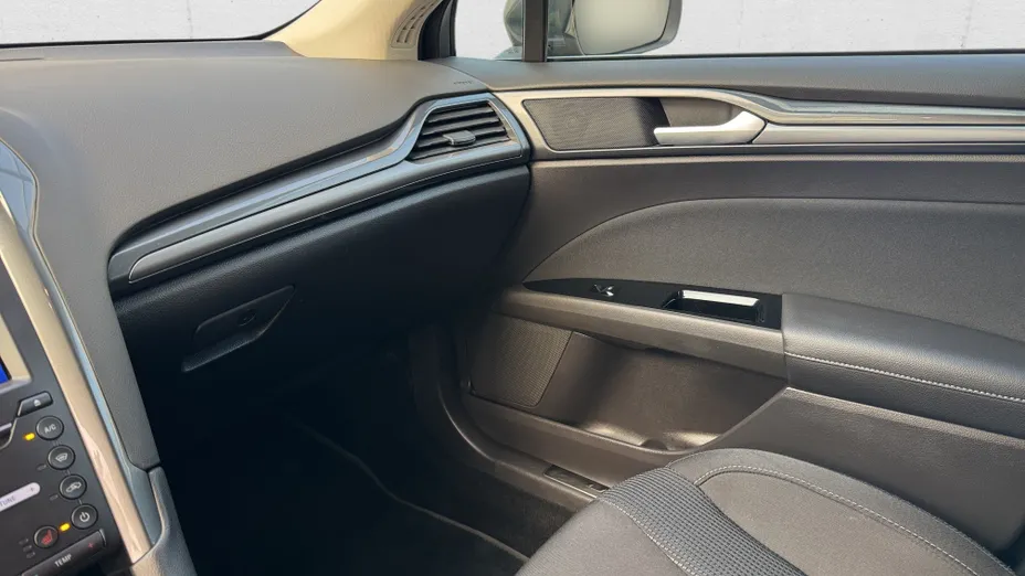 FORD Mondeo Mondeo 2.0 Hybrid Titanium