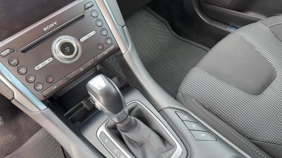 FORD Mondeo Mondeo 2.0 Hybrid Titanium