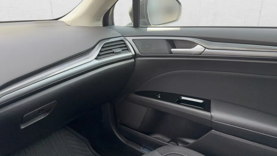 FORD Mondeo Mondeo 2.0 Hybrid Titanium