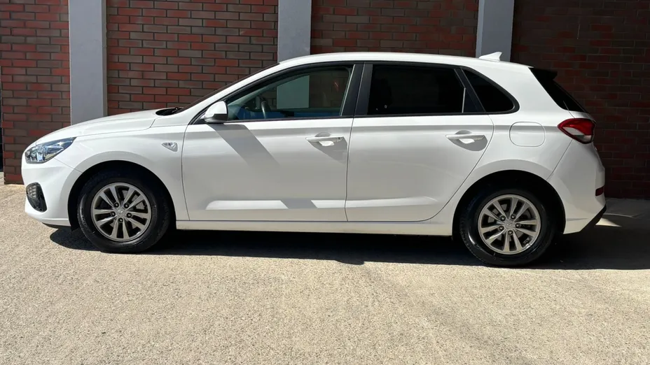 HYUNDAI i30 i30 1.0 T-GDI Modern