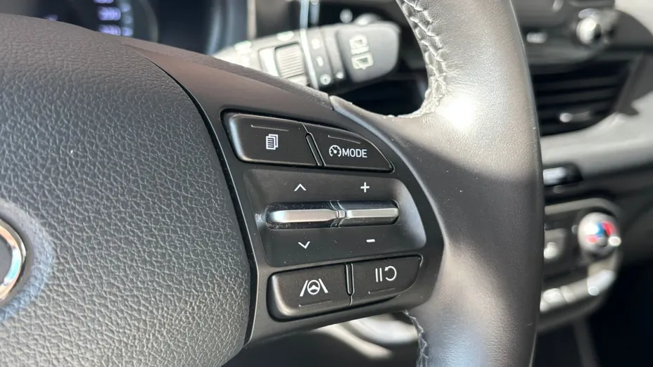 HYUNDAI i30 i30 1.0 T-GDI Modern