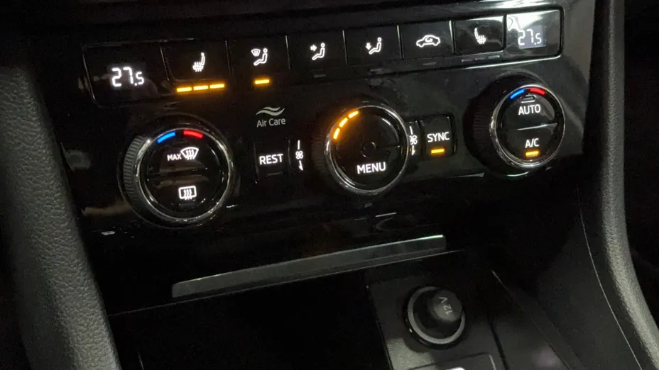 SKODA Superb Superb 2.0 TSI Style DSG