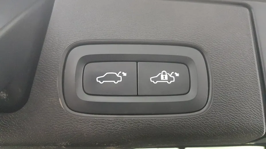 VOLVO XC60 XC60 B4 B Plus Dark aut