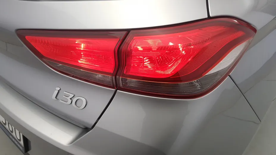 HYUNDAI i30 i30 1.0 T-GDI Classic + DCT