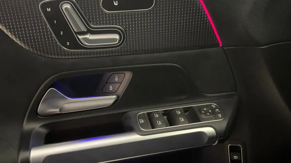 MERCEDES-BENZ EQB EQB 250 66.5kWh AMG