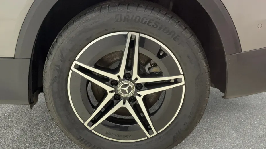 MERCEDES-BENZ EQB EQB 250 66.5kWh AMG