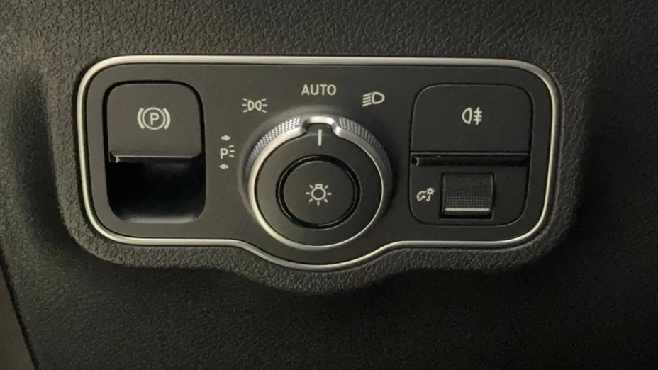 MERCEDES-BENZ EQB EQB 250 66.5kWh AMG