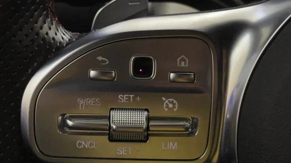 MERCEDES-BENZ EQB EQB 250 66.5kWh AMG