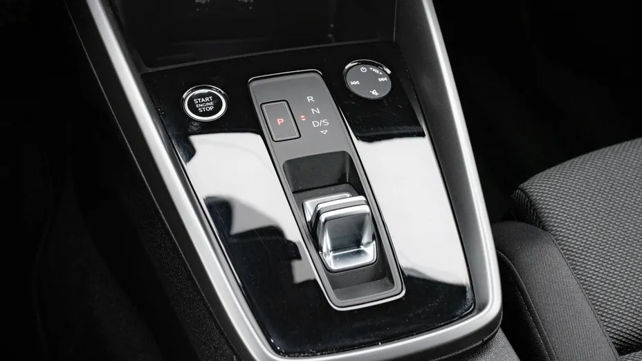 AUDI A3 A3 35 TFSI mHEV S Line S tronic