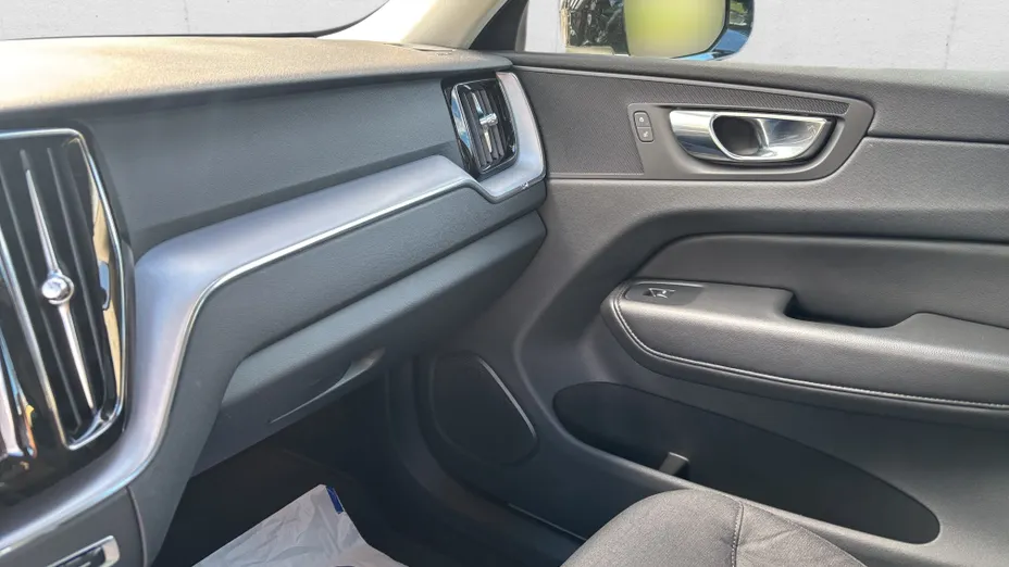 VOLVO XC60 XC60 B5 D AWD Momentum Pro aut