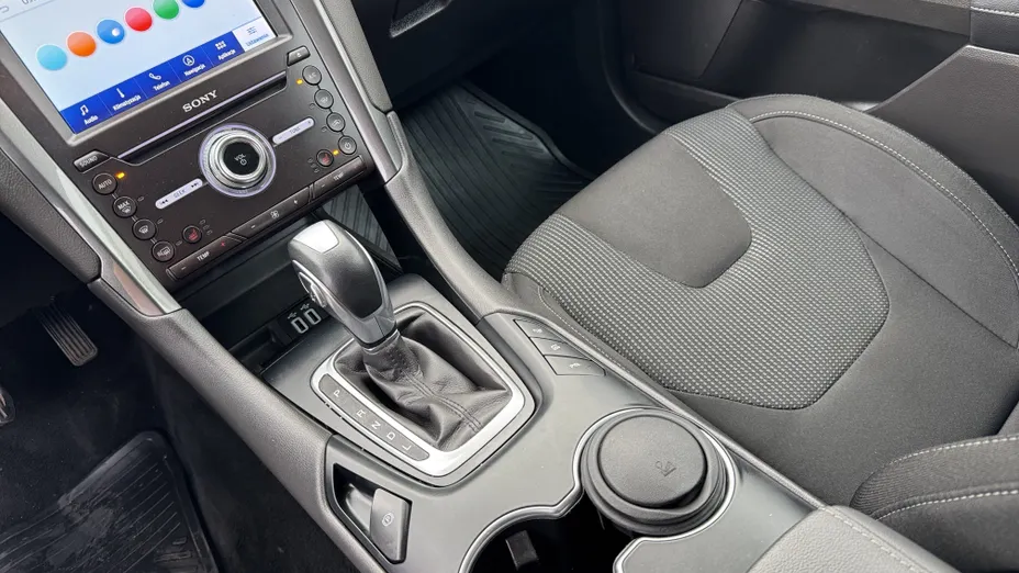 FORD Mondeo Mondeo 2.0 Hybrid Titanium