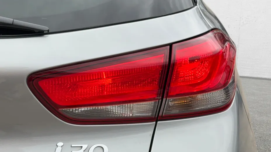 HYUNDAI i30 i30 1.5 DPI Smart