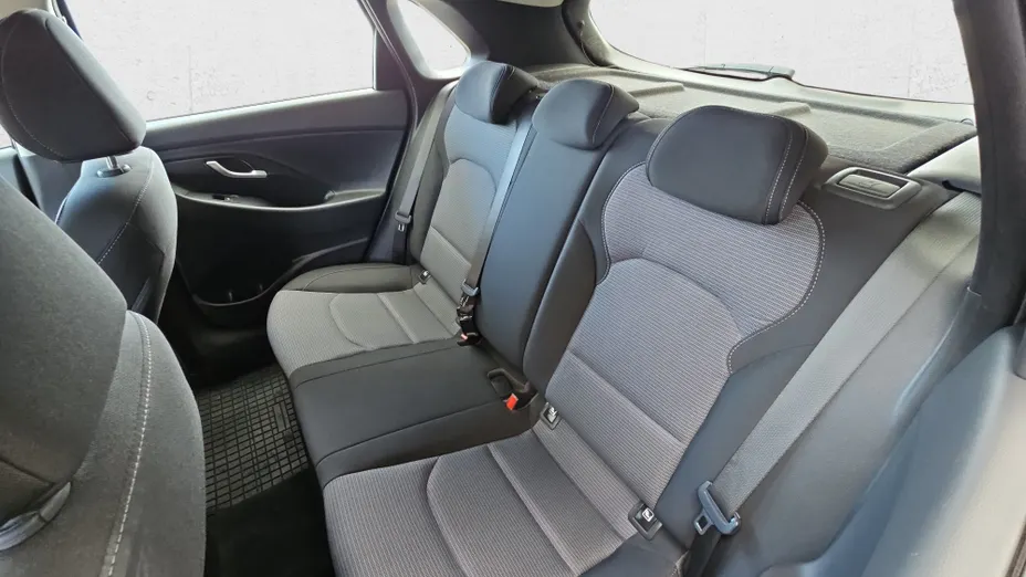 HYUNDAI i30 i30 1.0 T-GDI Modern