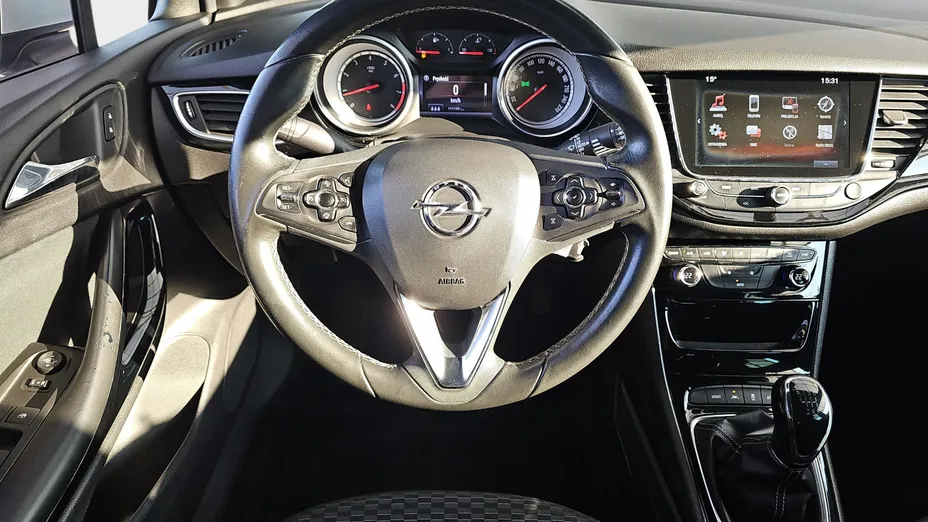 OPEL Astra Astra V 1.4 T Dynamic