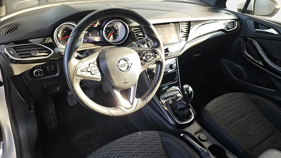 OPEL Astra Astra V 1.4 T Dynamic