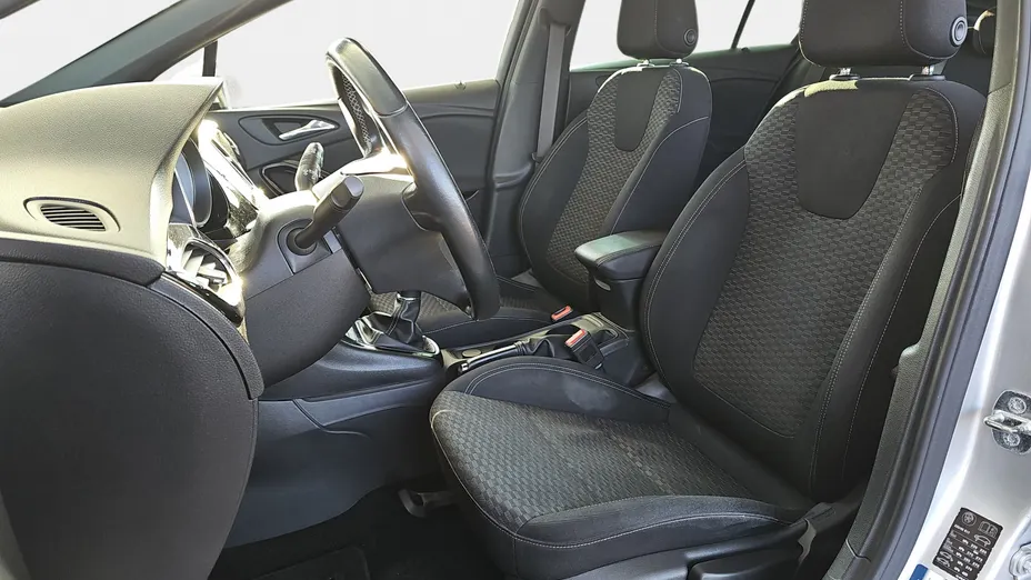 OPEL Astra Astra V 1.4 T Dynamic