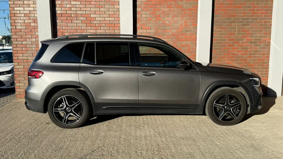 MERCEDES-BENZ GLB GLB 200 4-Matic AMG Line 8G-DCT