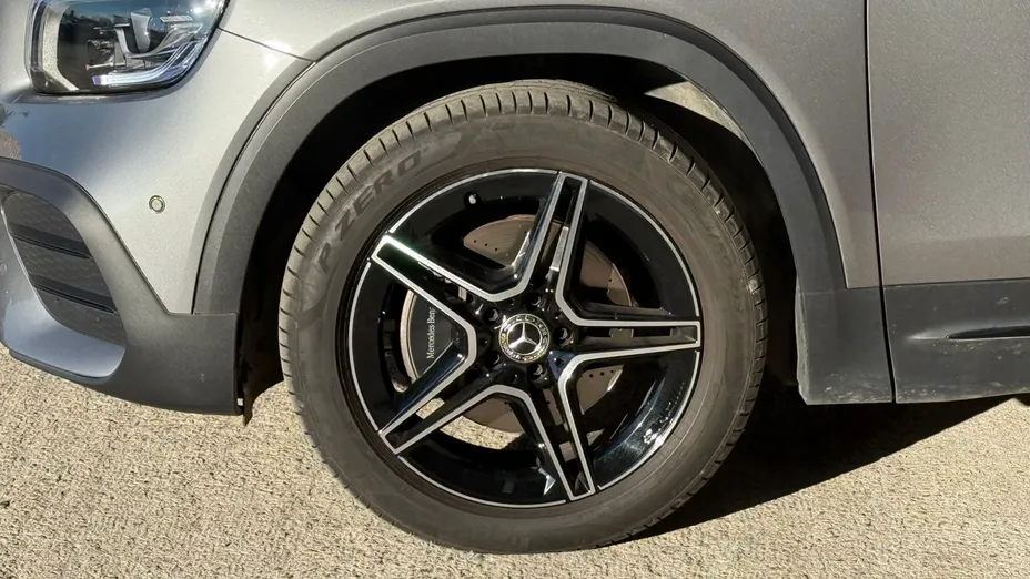 MERCEDES-BENZ GLB GLB 200 4-Matic AMG Line 8G-DCT