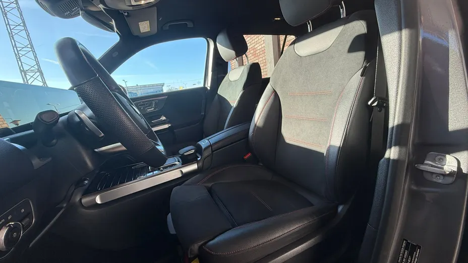 MERCEDES-BENZ GLB GLB 200 4-Matic AMG Line 8G-DCT