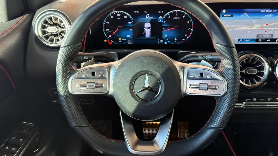 MERCEDES-BENZ GLB GLB 200 4-Matic AMG Line 8G-DCT