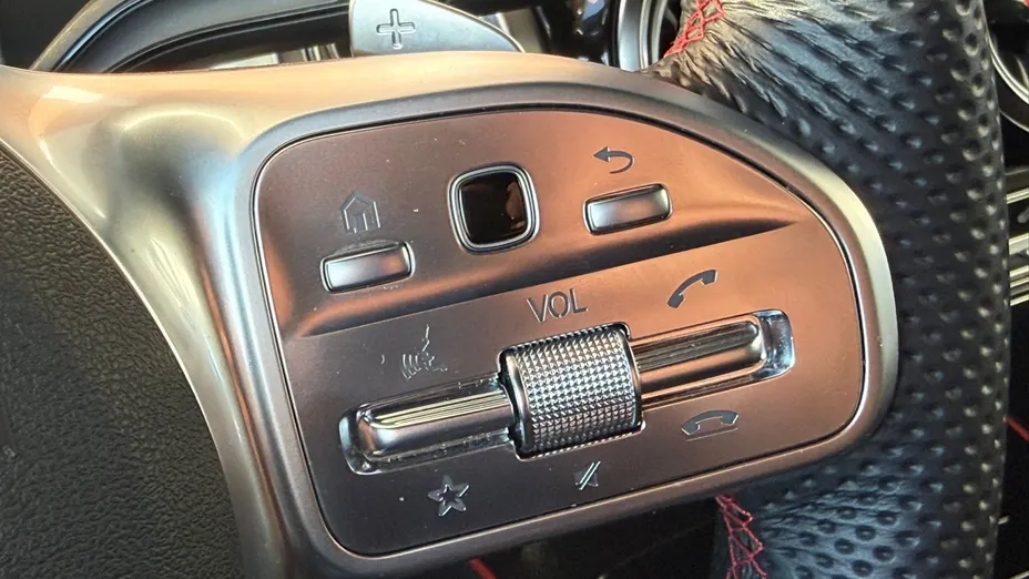 MERCEDES-BENZ GLB GLB 200 4-Matic AMG Line 8G-DCT