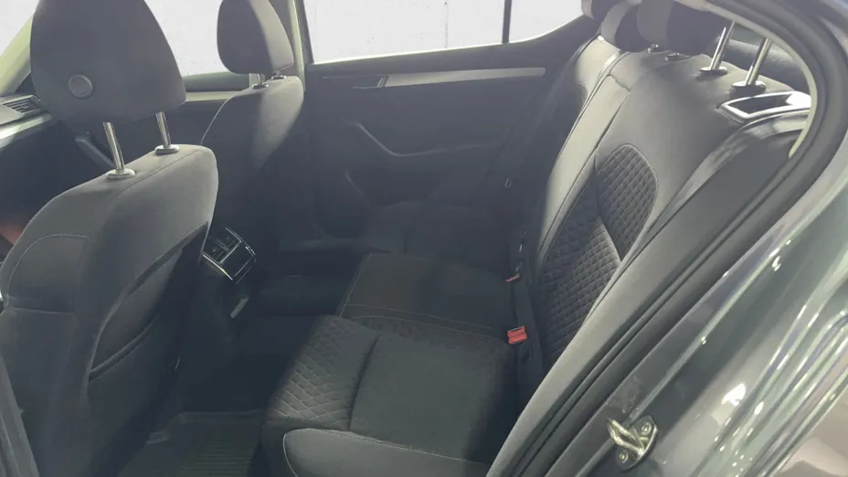 SKODA Superb Superb 2.0 TSI Ambition DSG