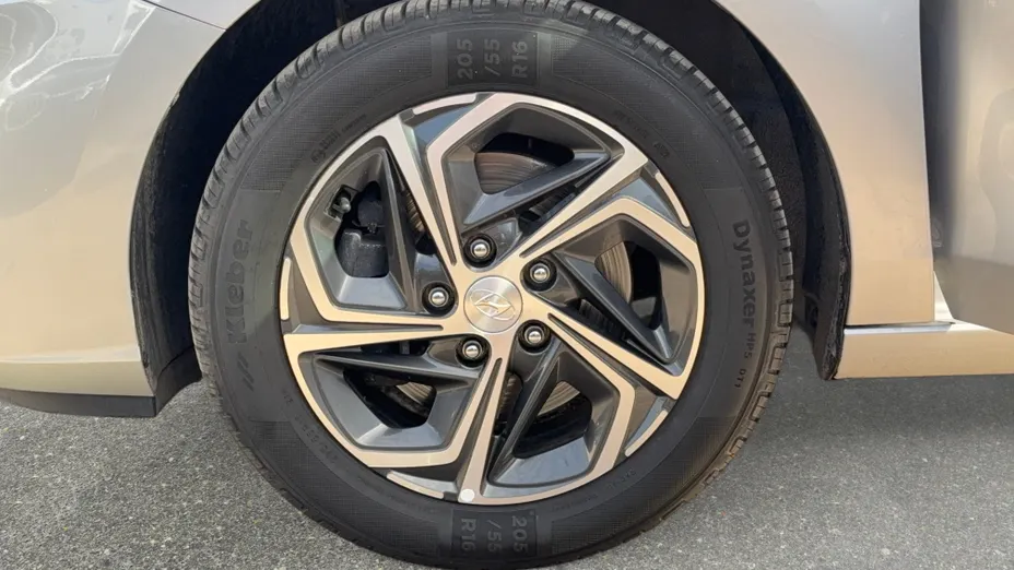 HYUNDAI i30 i30 1.5 DPI Smart