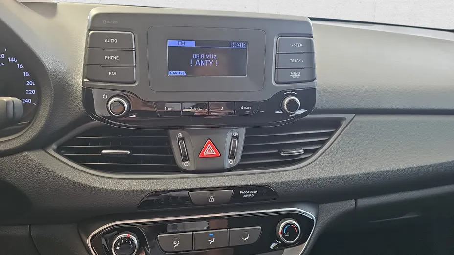 HYUNDAI i30 i30 1.5 DPI Classic +