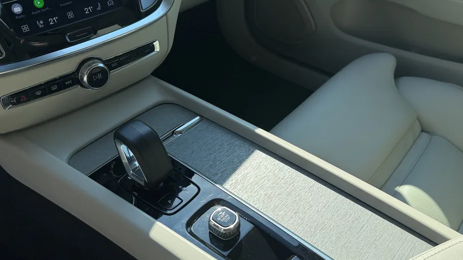 VOLVO V60 V60 B4 B Plus Dark aut