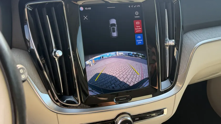 VOLVO V60 V60 B4 B Plus Dark aut