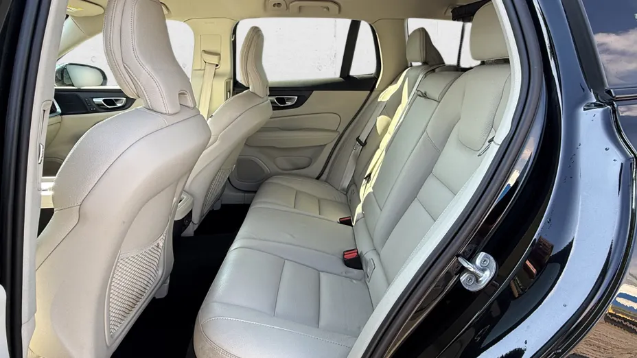 VOLVO V60 V60 B4 B Plus Dark aut
