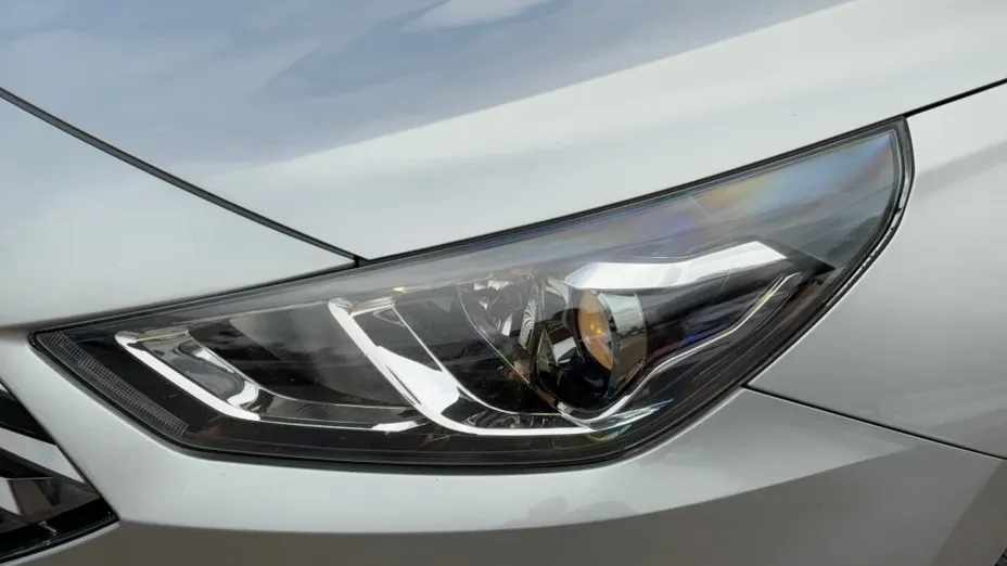 HYUNDAI i30 i30 1.5 DPI Smart