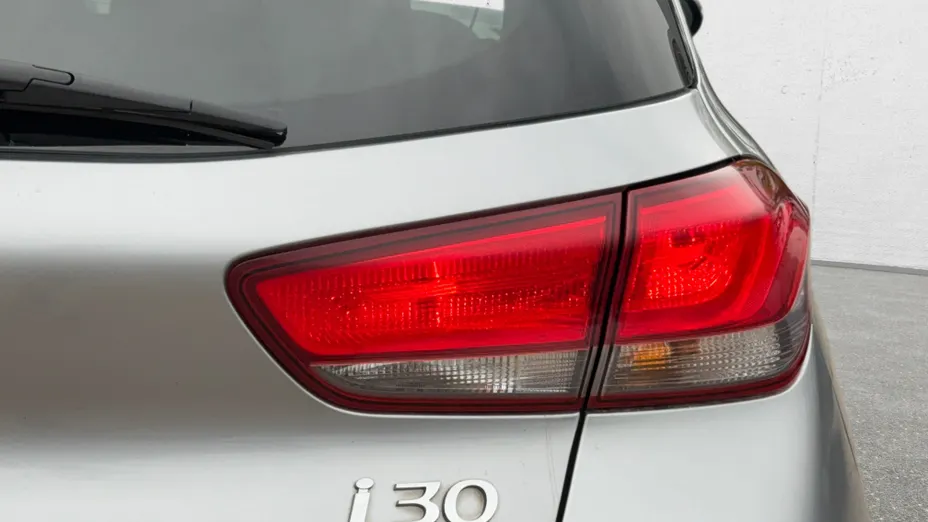 HYUNDAI i30 i30 1.5 DPI Smart