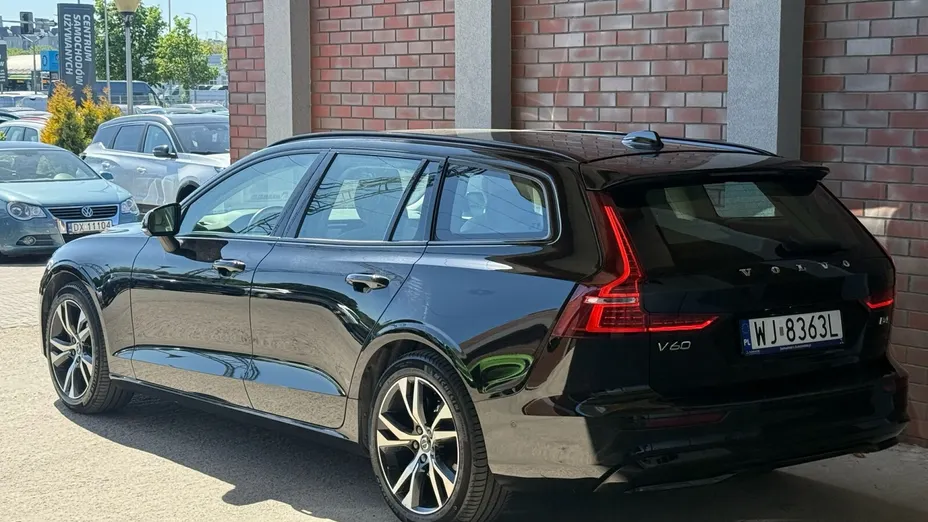 VOLVO V60 V60 B4 B Plus Dark aut