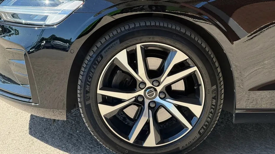 VOLVO V60 V60 B4 B Plus Dark aut
