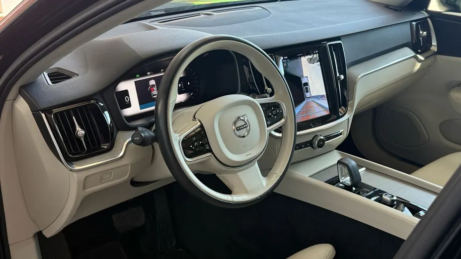 VOLVO V60 V60 B4 B Plus Dark aut