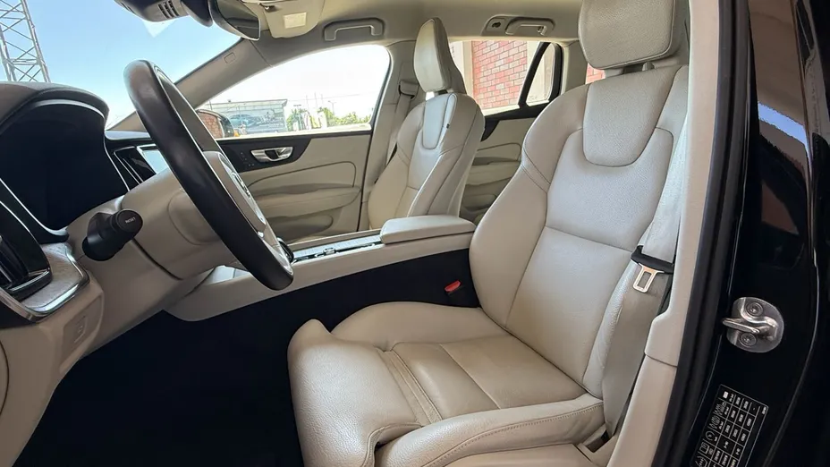VOLVO V60 V60 B4 B Plus Dark aut