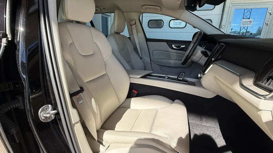 VOLVO V60 V60 B4 B Plus Dark aut