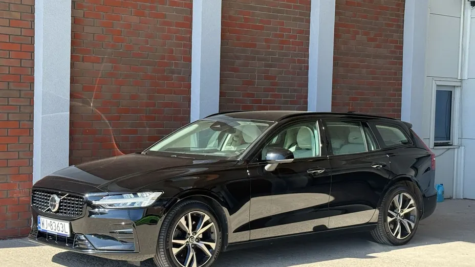 VOLVO V60 V60 B4 B Plus Dark aut