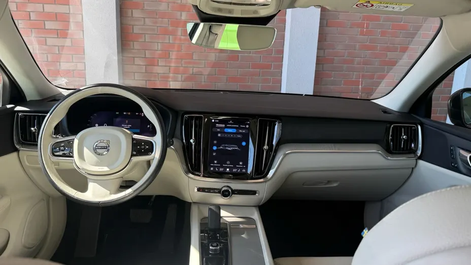 VOLVO V60 V60 B4 B Plus Dark aut