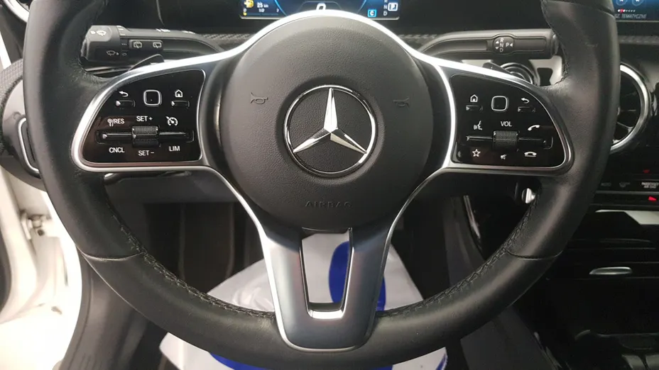 MERCEDES-BENZ A Klasa A 180 Style 7G-DCT