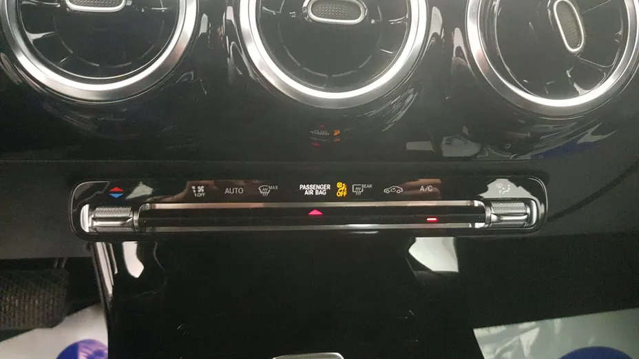 MERCEDES-BENZ A Klasa A 180 Style 7G-DCT