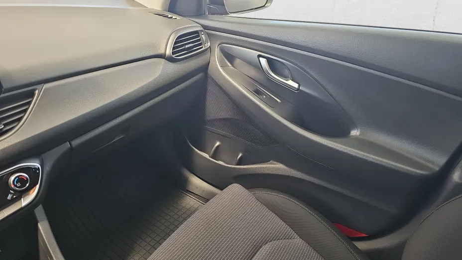 HYUNDAI i30 i30 1.5 DPI Classic +