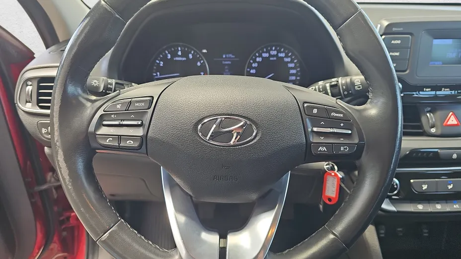 HYUNDAI i30 i30 1.5 DPI Classic +