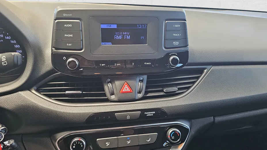 HYUNDAI i30 i30 1.5 DPI Classic +